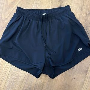 ALO shorts size XS